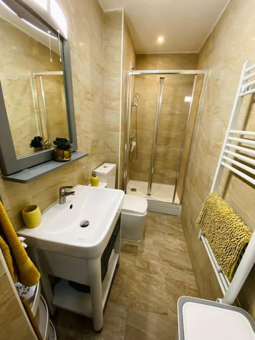 Apartment Stylish Flat With Private Patio